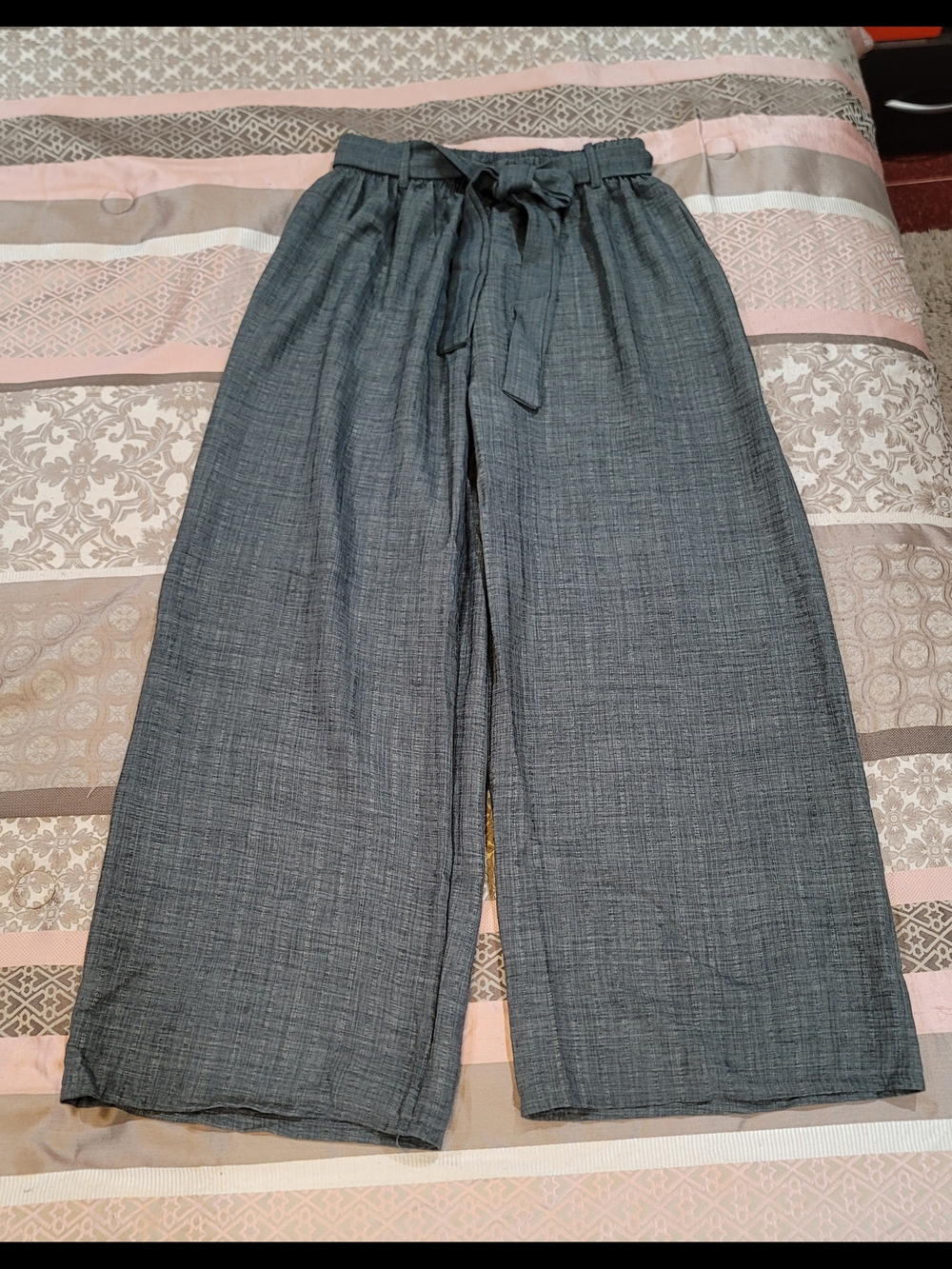 Wide Leg Tie-Waist Pants in Dark Gray